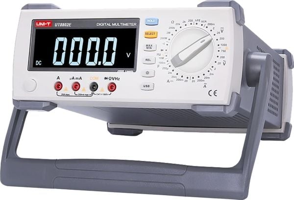 LABORATORIOMITTAUSLAITTEET UT-8802E UNI-T