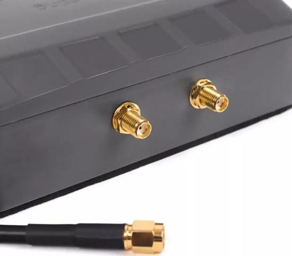 Poynting Professional 2-vägs GSM splitterantenn SPLT-16-V1-02 SMA