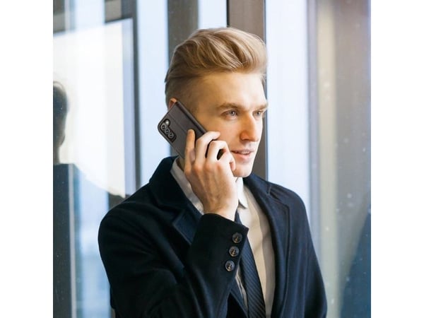 Dux Ducis Hivo i skinn flip-deksel ekte lær lommebok for kort og dokumenter Samsung Galaxy S22+ (S22 Plus) svart