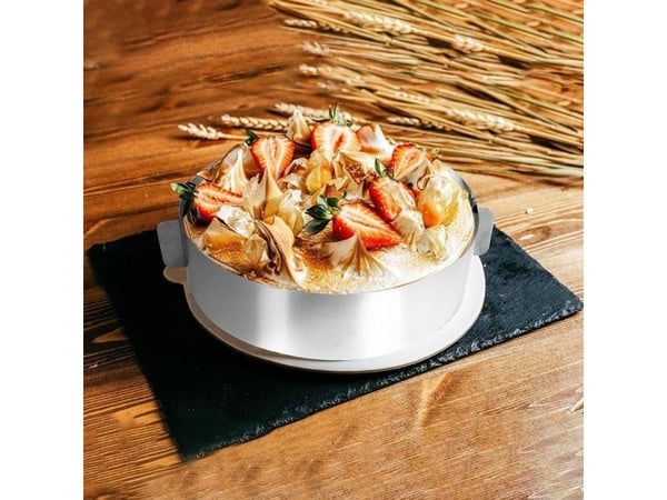 La Cucina justerbar rund formring i stål, utvändig diameter 16–30 cm