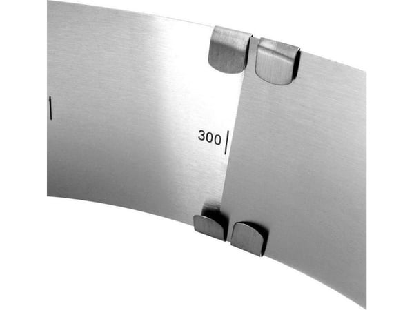 La Cucina justerbar rund formring i stål, utvändig diameter 16–30 cm