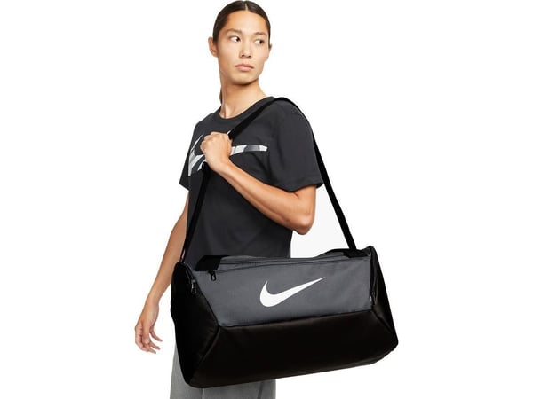 Nike Brasilia 9.5 S sportsbag grå (DM3976-026)