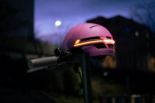 Livall Neo Smart Bluetooth LED/SOS City-hjelm, rosa, r. L (BH51M)