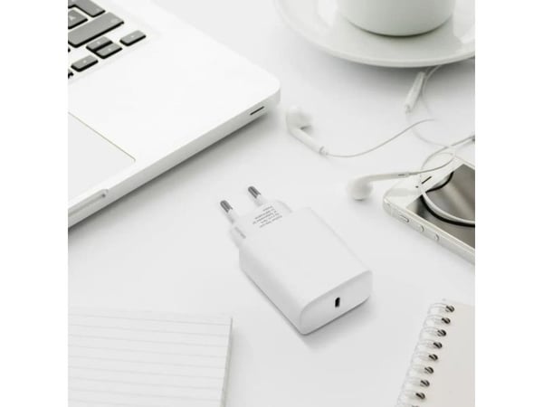 ForCell Universal-laturi USB-tyypin C-liittimellä - 3A 25W PD- ja QC 4.0-lataustoiminnolla
