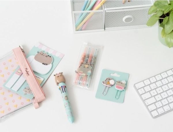 Pusheen skrivesaker-/skolesett fra Foodie-serien (13 deler)