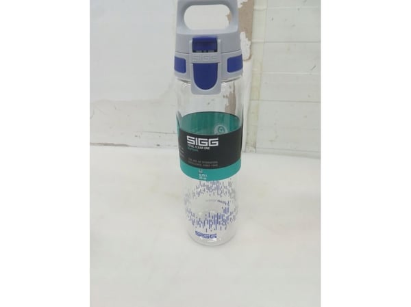 SIGG drinking bottle Total Clear One MyPlanet "Blue" 0.75L (transparent/dark blue, one-hand closure ONE)