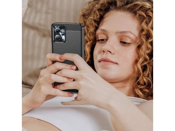 Karbon-etui til Motorola Moto G13 fleksibel silikonkobarn-etui - svart