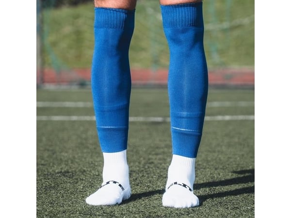 Proskary fotball sleeves/benbeskyttere blå/royal blue for voksne 155–195 cm