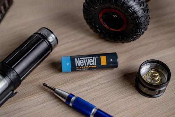 Newell 18650-batteri 2200 mAh 1 stk