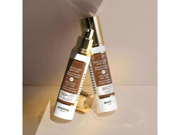 Sisley Sunleÿa Soin Solaire Anti-Âge SPF50+, Solkrem, Ansikt, Pumpe flaske, Anti-aldring, Anti-rynke, Oppstrammende, Fuktighetsgivende, Beskyttelse...