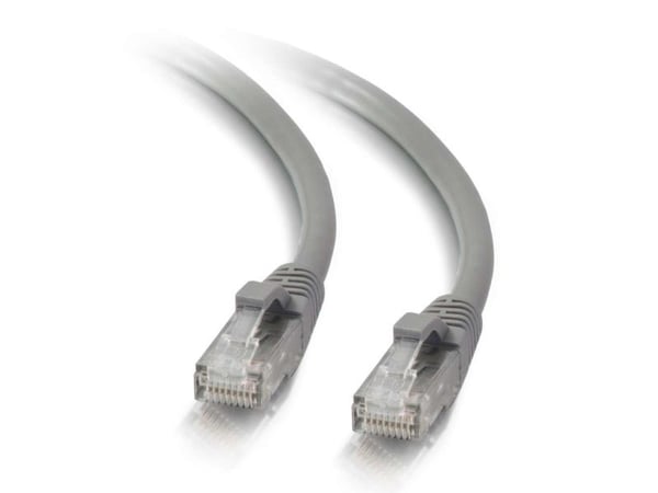 C2G Cat5e Booted Unshielded (UTP) Network Patch Cable - Koblingskabel - RJ-45 (hann) til RJ-45 (hann) - 5 m - UTP - CAT 5e - formstøpt, uten hindri...