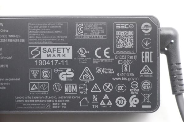 Lenovo - Strömadapter