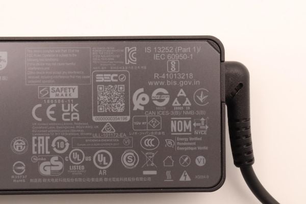 Lenovo - USB-C-strømadapter - AC 100-240 V - 65 watt - svart - FRU