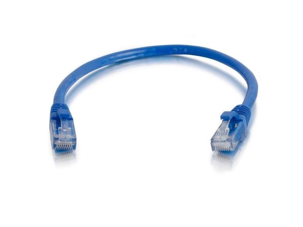 C2G Cat5e Booted Unshielded (UTP) Network Patch Cable - Koblingskabel - RJ-45 (hann) til RJ-45 (hann) - 5 m - UTP - CAT 5e - formstøpt, uten hindri...