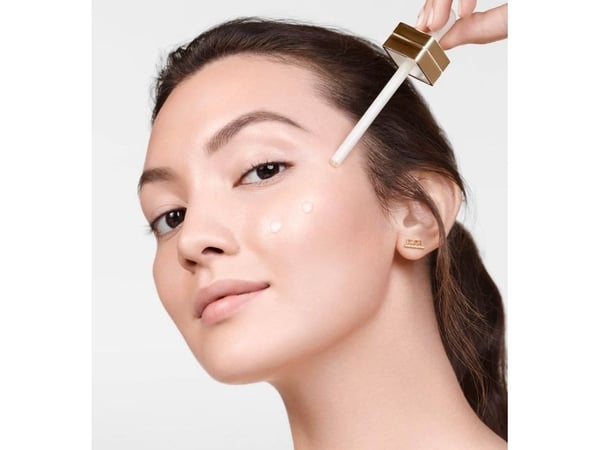 Dior Prestige Light-In-White Solution -valaiseva kasvoseerumi 30ml