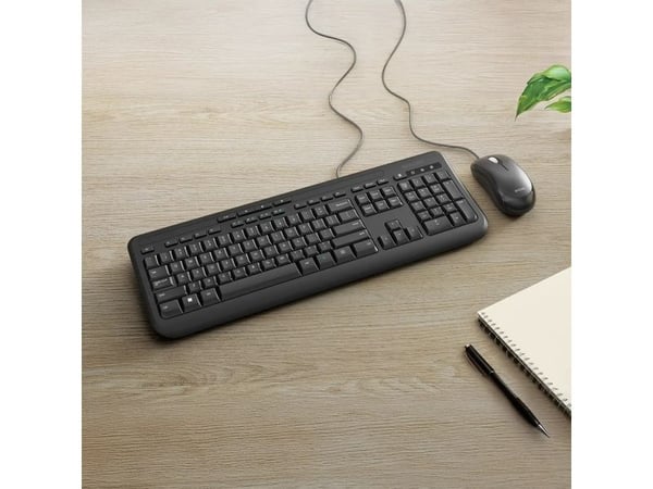Incase Designed by Microsoft Wired Desktop 600, Full størrelse (100 og), Koblet med ledninger (ikke trådløs), USB, QWERTY, Sort, Mus inkludert