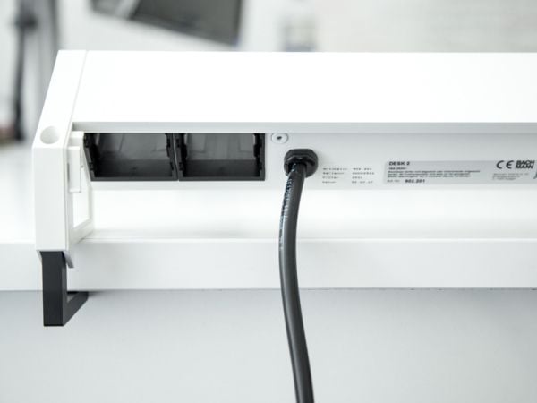 Bachmann DESK2 2xCEE7/7 1xHDMI 1x CAT6 USBLaturi 2xTyp A 5.2V/2.15A (902.2281)