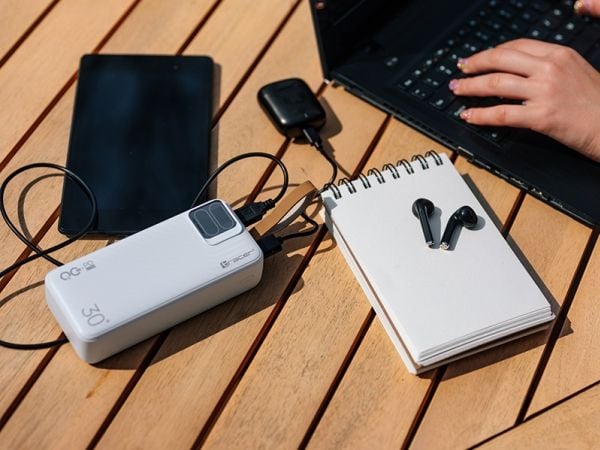 Tracer Blaze, 30000 mAh, Quick Charge 3.0, 65 W, Valkoinen