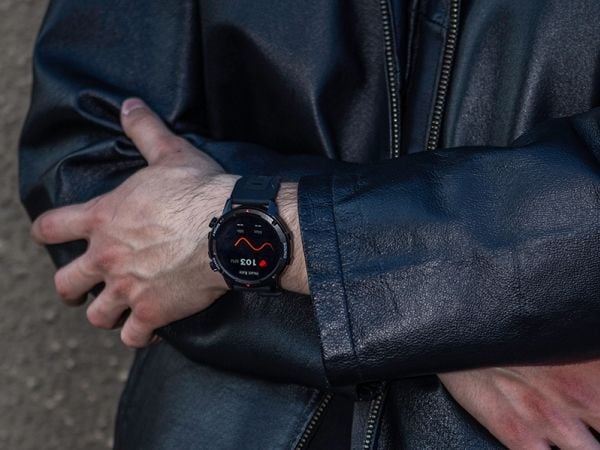 Tracer SMR11 HERO - Smartklokke med stropp - svart - håndleddstørrelse: 155-235 mm - display 1.39" - Bluetooth - 52 g