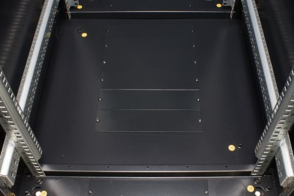 Rockstable RS19-6837PP, Frittstående hylle, 37U, 800 kg, Nøkkellås, Rack skinner, Justerbare bein