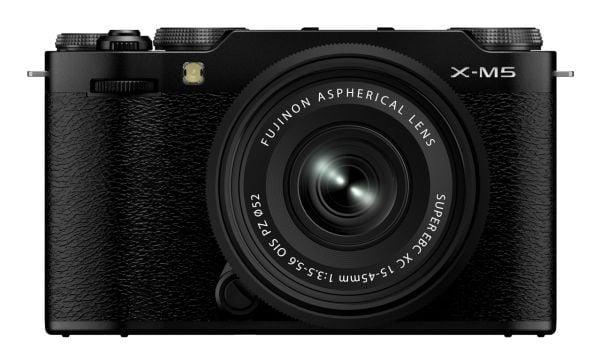 Fujifilm X Series X-M5 - Digitalkamera - speilløst - 26.1 MP - APS-C - 6.2K / 29.97 fps XC 15-45 mm OIS PZ-linse - Wi-Fi, Bluetooth - svart