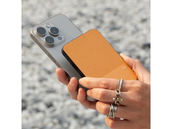 Native Union (Re)Classic Power Bank - magneettinen tehopankki 5000 mAh yhteensopiva MagSafe ja Qi2, USB-C - USB-C kaapeli 15 cm eli (kraft)