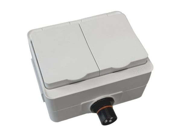 DEFA insticksuttag 230V dubbelt vit