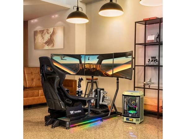 Thermaltake GSC-F50-CPASBB-01, Lentokoneen ohjaamo, musta, Alumiini, 120 kg, 12°, 600 mm