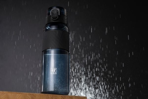 ZWILLING Bottle Flaska 680 ml Svart Tritan