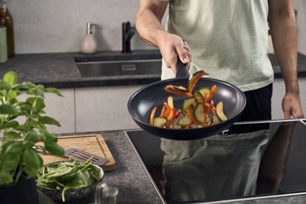 ZWILLING Madura Plus Ceramic Stegepande, 24 cm, Aluminium, Titanium forstærket keramisk non-stick-belægning