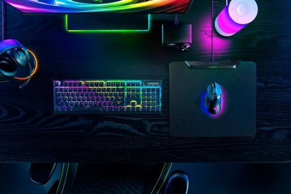Razer HyperFlux V2, Svart, Monokromatisk, Gummi, Antiskliunderlag, Musematte til gaming