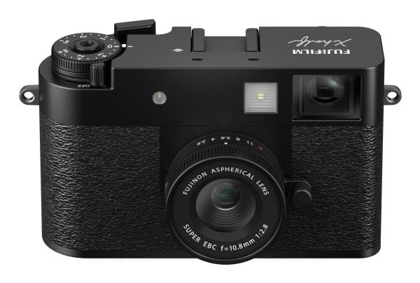 Fujifilm X-HF1 Musta WW1 CD /2025.06.12/