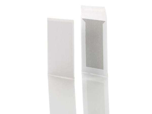 Kuvert, 440 x 310 mm, Kort side åben med selvklæbende flap Selvklæbende lukning, hvid vægt: 10.050 k