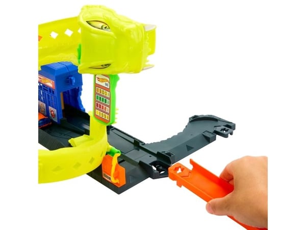 Hot Wheels City Snake Strike Attack