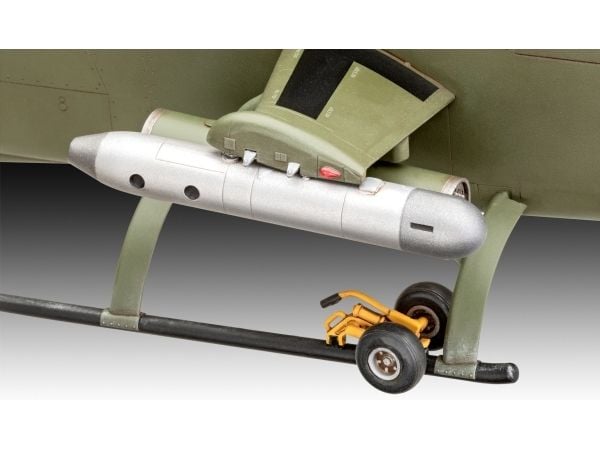 Revell 03821, Helikoptermodell, Monteringssett, 1:32, Bell AH-1G Cobra, Gutt, Plast