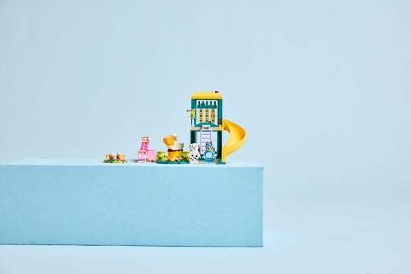 LEGO Bluey 11201 Moro på lekeplassen med Bluey og Chloe