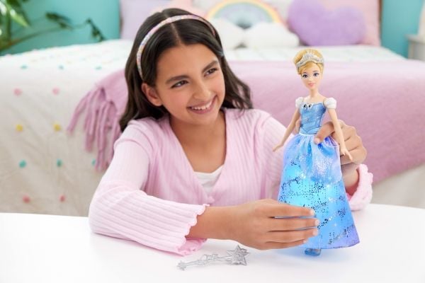 Disney Princess Light-Up Cinderella