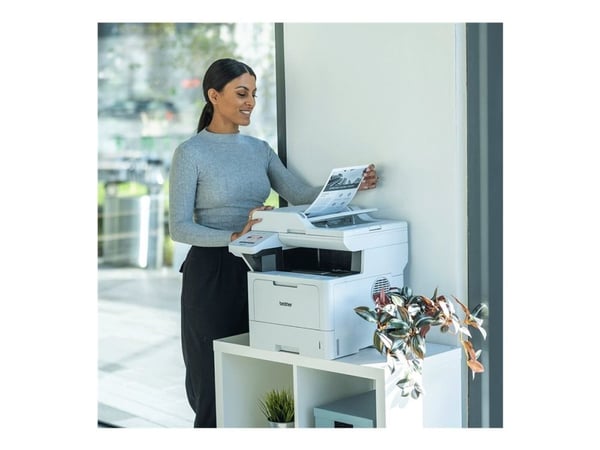 Brother DCP-L5510DW - Multifunksjonsskriver - S/H - laser - A4/Legal (medie) - opp til 48 spm (kopiering) - opp til 48 spm (trykking) - 250 ark - N...