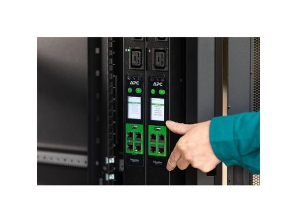 APC EasyPDU EPDU2132S - Strømfordelerenhet (kan monteres i rack) - svitsjet - AC 230 V - enkeltfase - Ethernet 10/100/1000, serial, USB - inngang: ...