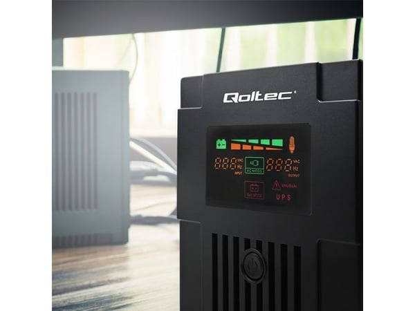 Qoltec - Virtalähdeadapteri - IEC 60320 C14 - tyyppi F (naaras) - AC 250 V - 16 A - 15 cm - musta