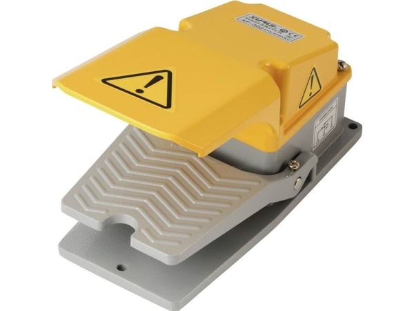 TRU COMPONENTS XF-302 fotkontakt 250 V/AC 15 A, 1 pedal med beskyttelsesdeksel, 1 stk sluttkontakt
