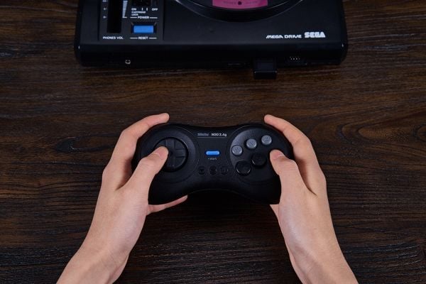 8Bitdo M30 2.4G, Gamepad, Sega Genesis, Retningsknapper, Menyknapp, Valg-knapp, Startknapp, Digitalt, Trådløs, Micro-USB