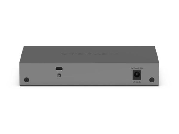 NETGEAR GS105P - Switch - ikke-styrt - 1 x 10/100/1000 + 4 x 10/100/1000 (PoE+) - stasjonær, veggmonterbar - PoE+ (63 W)