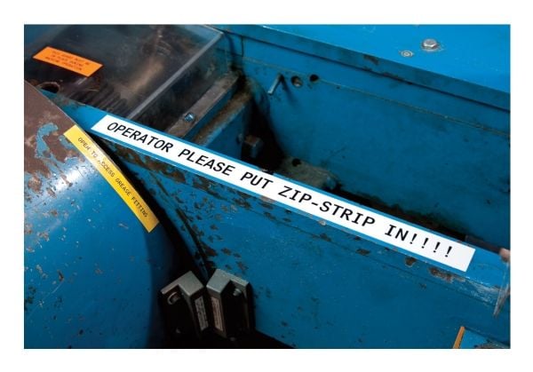 Brady B-595 - Vinyl - blank - permanent akryl-adhesiv - svart på hvitt - Rull (1,27 cm x 7,62 m) 1 rull(er) tape - for Brady BMP53
