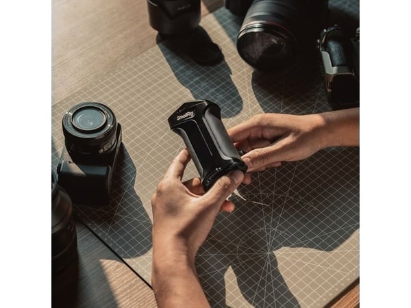 SmallRig 5235, Håndgrep for digitalkamera, Universal, Canon:EOS R3 / R5 / R5 Mark II / R5C / R6 / R6 Mark II / R7 / R8 / R10 / R / R / RP / C70 / R...