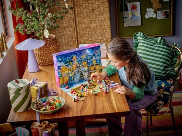 LEGO Friends 42668 Julekalender 2025