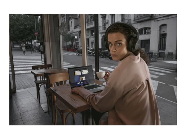 HP EliteBook 6 G1ah Notebook - AMD Ryzen 5 - 220 / inntil 4.9 GHz - Win 11 Pro - Radeon 740M - 16 GB RAM - 512 GB SSD NVMe - 14" IPS 1920 x 1200 - ...