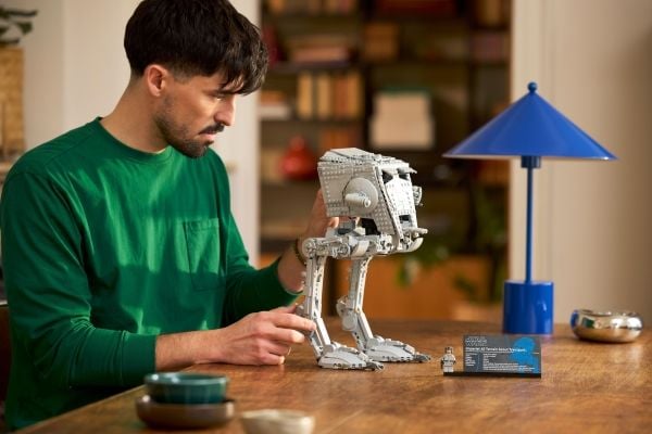 LEGO® Star Wars™ 75417 AT-ST™ stridsdräkt