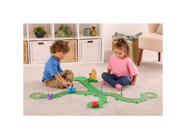 PEPPA WHIZZ AROUND RUNABOUT TOWN