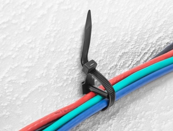 Delock kaapelinsiteet tapilla L 150 x W 7,0 mm musta 100 kpl